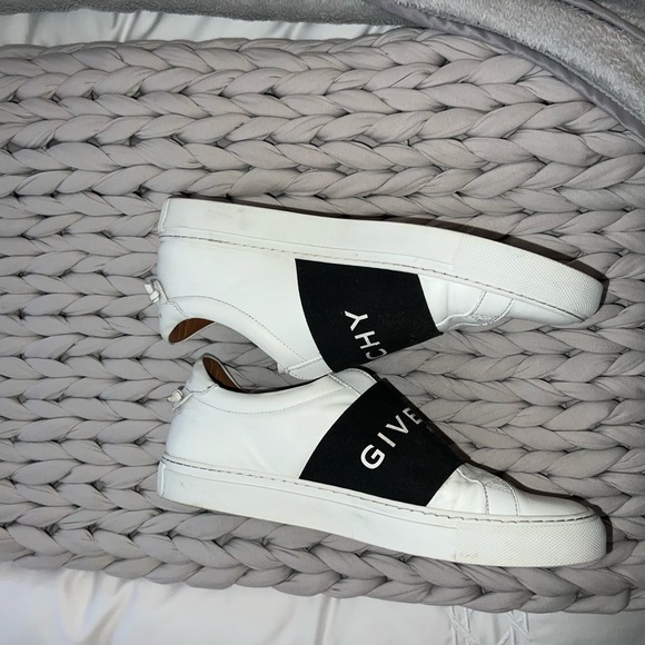 Givenchy Sneakers!! - Picture 12 of 12